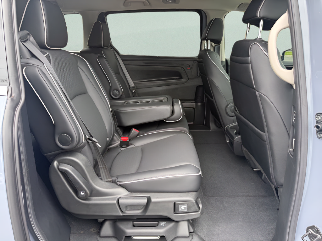 New 2027 Honda Odyssey Elite image 14