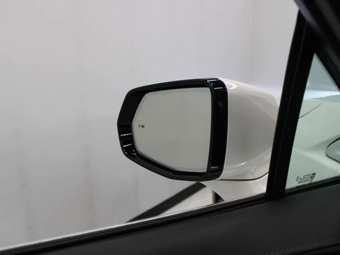 Certified 2022 Cadillac XT5 Premium Luxury image 11