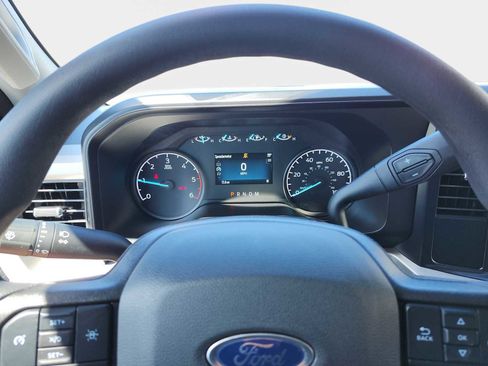 New 2026 Ford F550 4x4 Crew Cab image 4