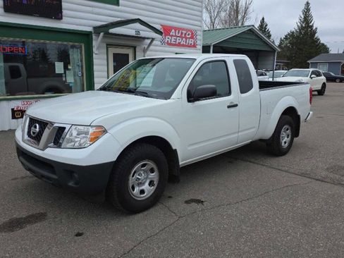 Used 2017 Nissan Frontier S image 1