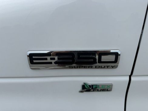 Used 2015 Ford E-350 and Econoline 350 Super Duty RWD image 14