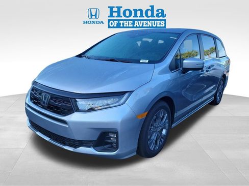 Used 2026 Honda Odyssey Touring image 3