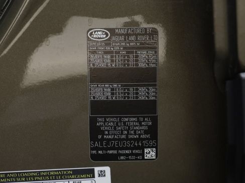 Certified 2025 Land Rover Defender 110 S AWD/4WD image 25