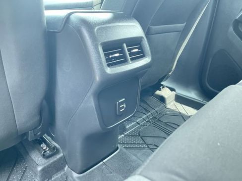 Certified 2023 Chevrolet Equinox LT FWD image 21