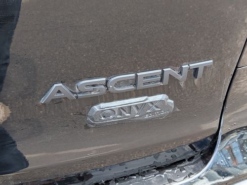 Used 2023 Subaru Ascent Onyx Edition AWD/4WD image 6