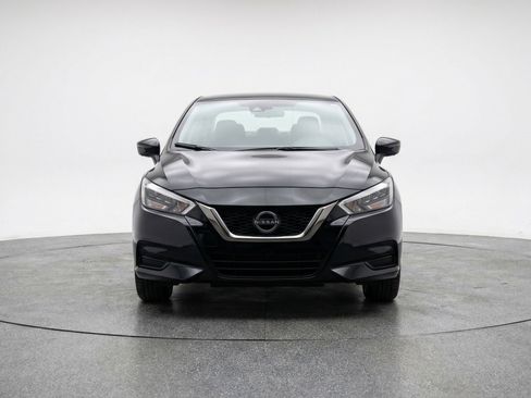 Used 2025 Nissan Versa SV FWD image 2