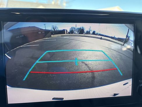 Used 2023 Toyota Sienna XLE image 25