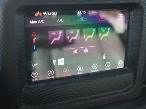 Certified 2022 Jeep Gladiator Willys image 24