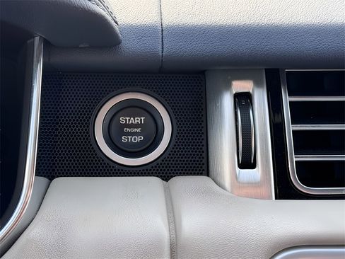 Used 2018 Land Rover Range Rover Supercharged image 19