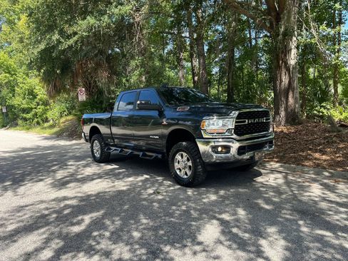 Used 2022 RAM 2500 Big Horn w/ Level C Equiment Group AWD/4WD image 2
