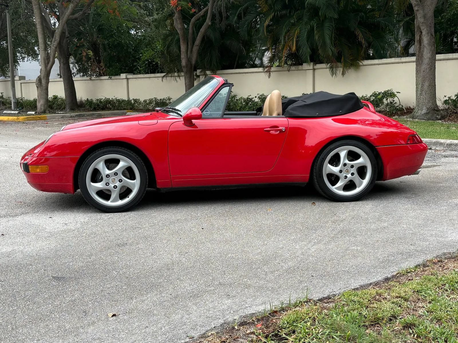 Used 1998 Porsche 911 Cabriolet image 2
