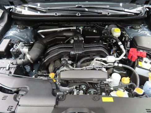 Used 2025 Subaru Crosstrek 2.0i Premium AWD/4WD image 21