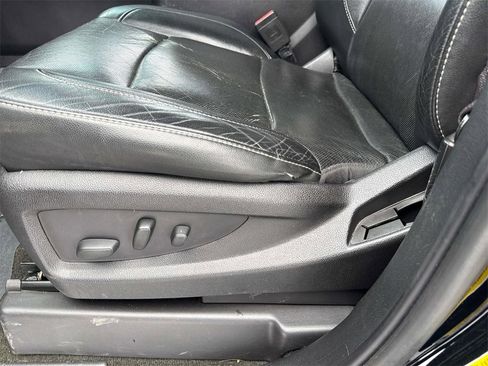 Used 2017 GMC Yukon SLT image 12