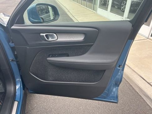 Certified 2025 Volvo XC40 B5 Plus image 16