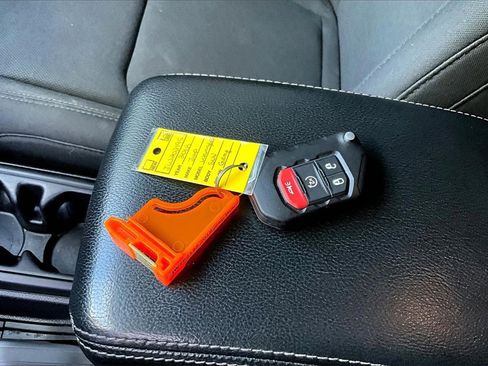 Used 2018 Jeep Wrangler Unlimited Sahara w/ Dual Top Group image 29