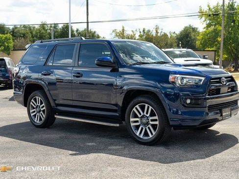 Used 2023 Toyota 4Runner TRD Sport image 3