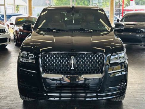 Used 2023 Lincoln Navigator Reserve w/ Monochromatic Package AWD/4WD image 18