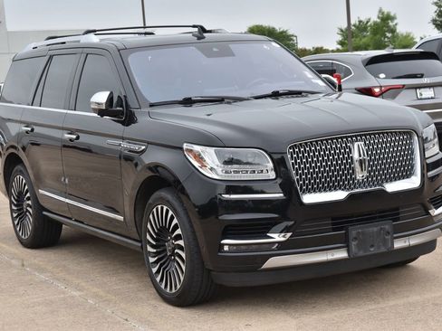 Used 2019 Lincoln Navigator Black Label w/ Cargo Package AWD/4WD image 4