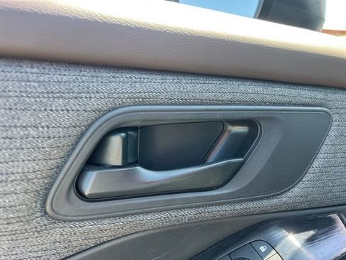 Used 2023 Nissan Rogue S FWD image 12