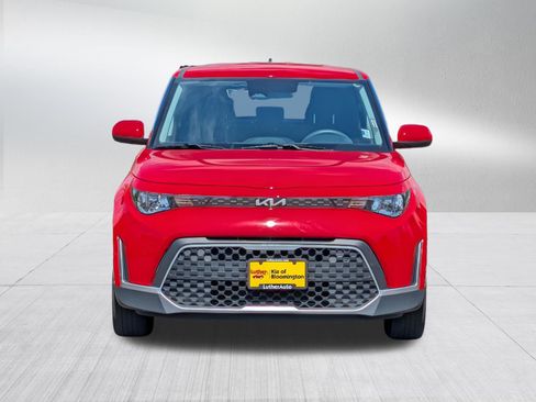 Certified 2025 Kia Soul LX w/ LX Technology Package FWD image 2