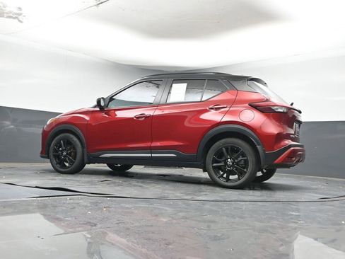 Used 2023 Nissan Kicks SR w/ SR Premium Package image 29