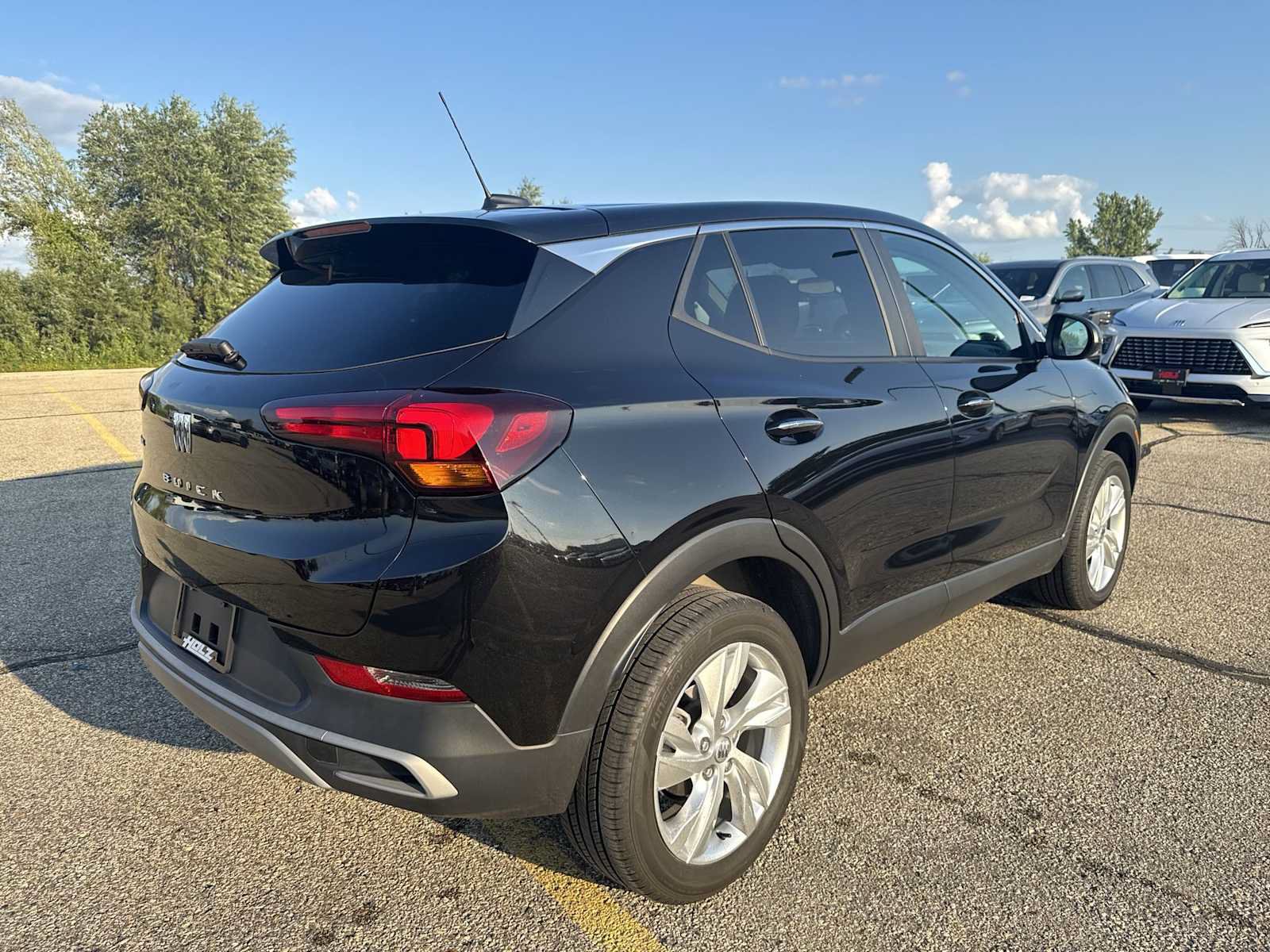 Used 2025 Buick Encore GX Preferred AWD/4WD image 5