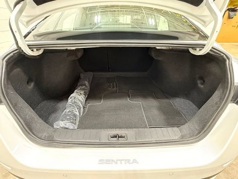 Used 2024 Nissan Sentra SR FWD image 49