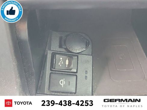 Used 2015 Toyota Camry XSE FWD image 32