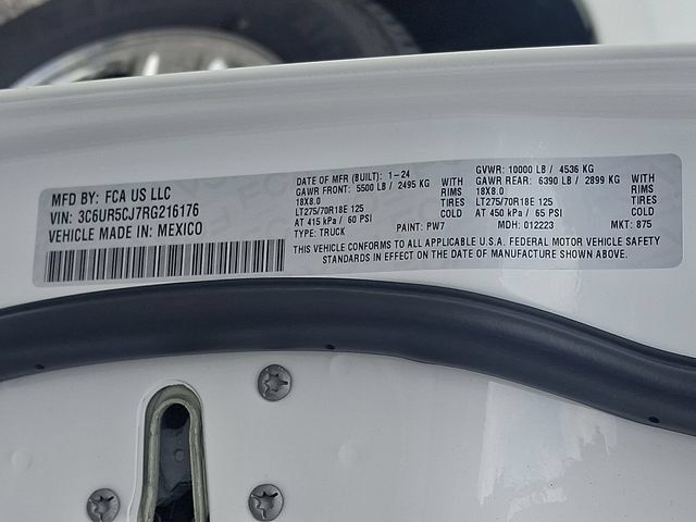 Certified 2024 RAM 2500 Tradesman w/ Chrome Appearance Group AWD/4WD image 25
