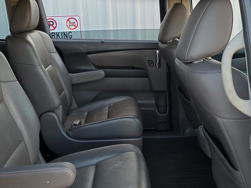 Used 2017 Honda Odyssey Touring Elite image 28