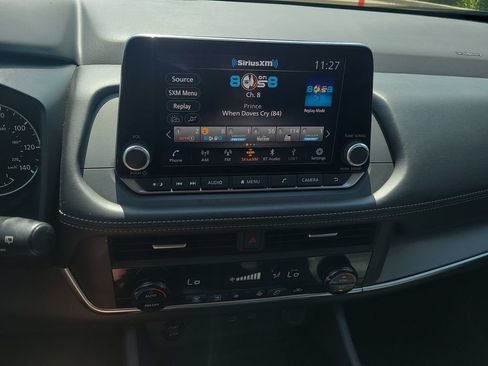 Certified 2024 Nissan Rogue SV FWD image 22