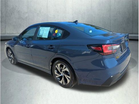 Used 2025 Subaru Legacy Premium AWD/4WD image 3