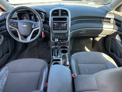 Used 2014 Chevrolet Malibu LT image 26