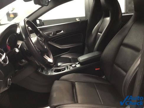 Used 2019 Mercedes-Benz CLA 250 4MATIC image 24