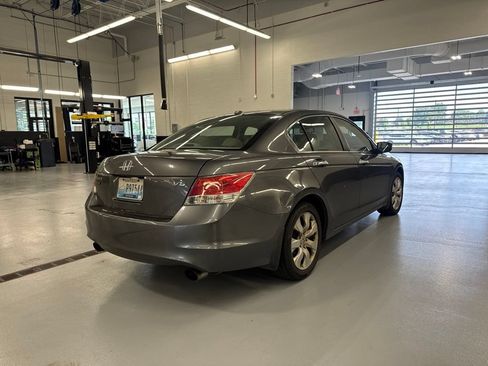 Used 2010 Honda Accord EX-L image 3