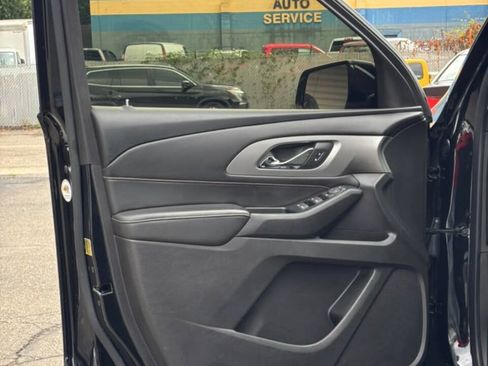 Used 2019 Chevrolet Traverse LS FWD image 9