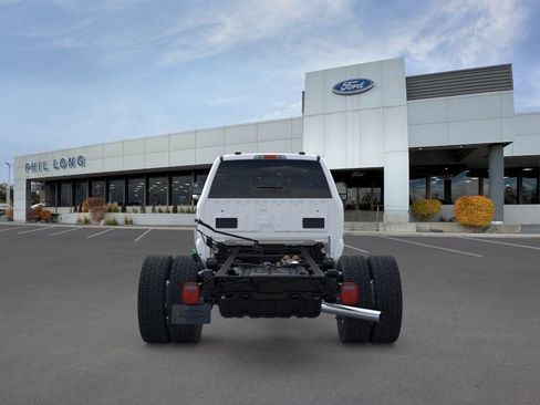 New 2026 Ford F550 4x4 Crew Cab image 5