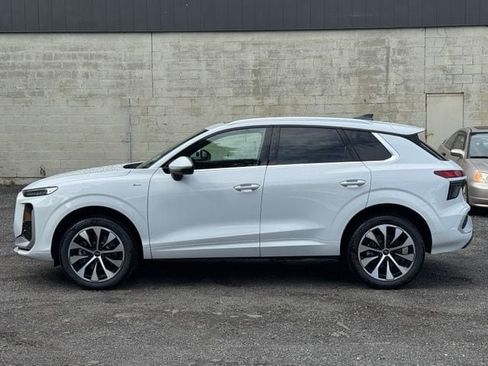 New 2026 Audi Q3 quattro 2.0T AWD/4WD image 5