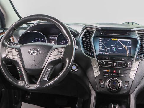 Used 2018 Hyundai Santa Fe Sport FWD image 17