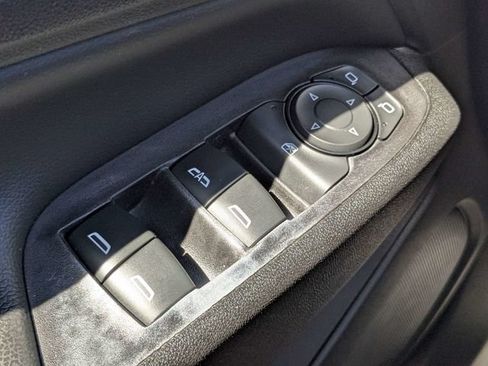 Used 2020 Chevrolet Equinox LT FWD image 25