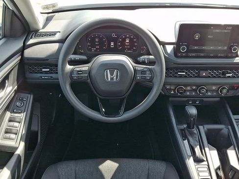 Used 2023 Honda Accord EX image 11