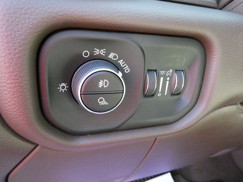 Used 2025 RAM 3500 Laramie w/ Towing Technology Group image 27