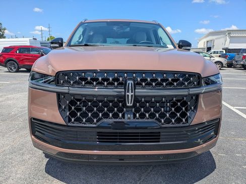 New 2026 Lincoln Navigator Black Label AWD/4WD image 9