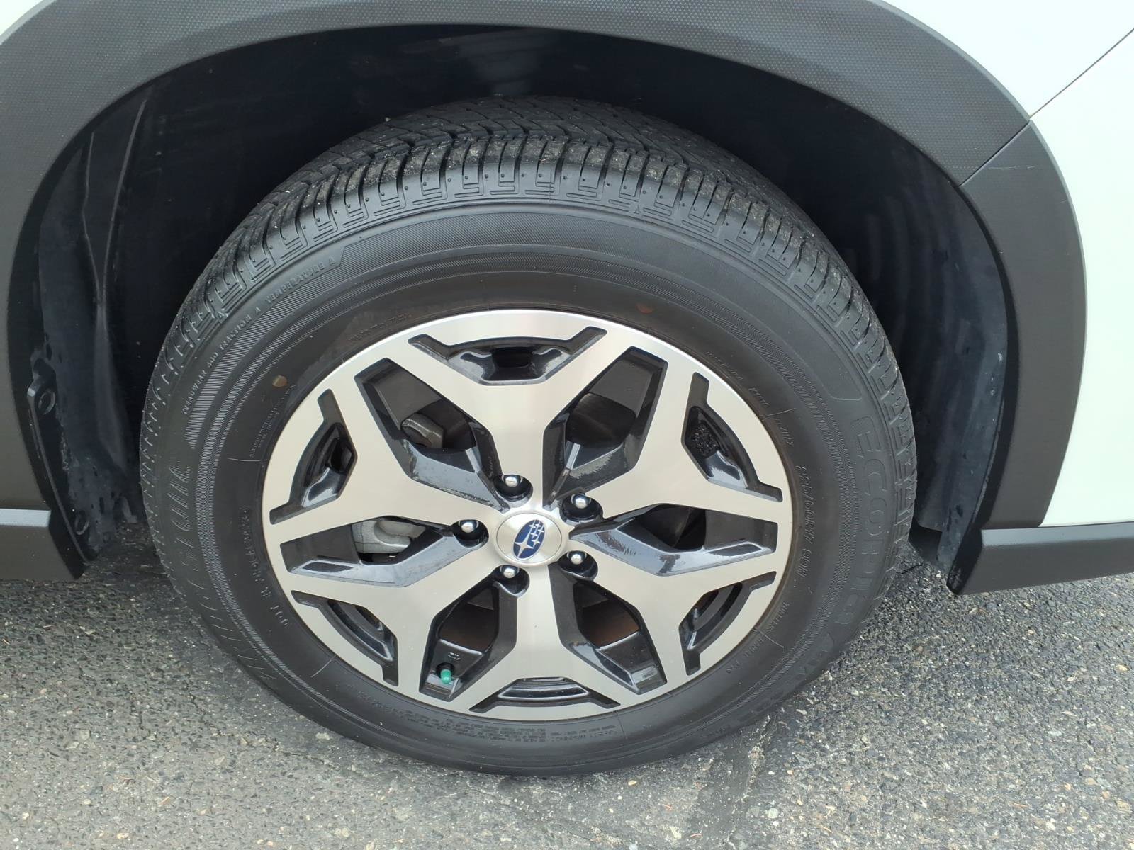 Certified 2023 Subaru Forester Premium AWD/4WD image 7