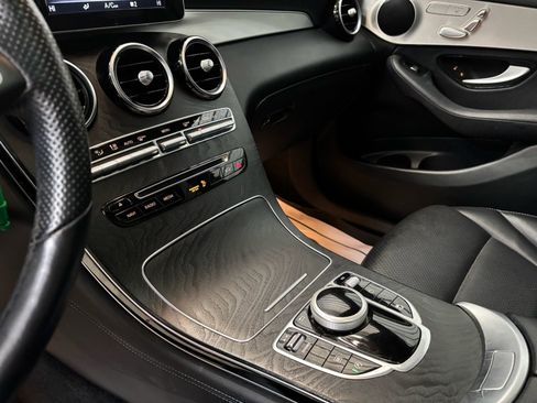 Used 2019 Mercedes-Benz GLC 300 4MATIC image 20