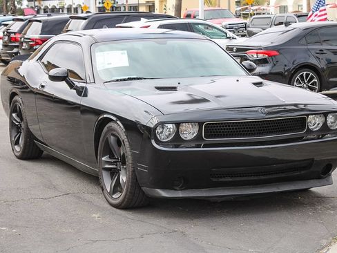 Used 2010 Dodge Challenger SE RWD image 29