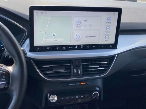 Used 2023 Ford Escape Platinum image 8