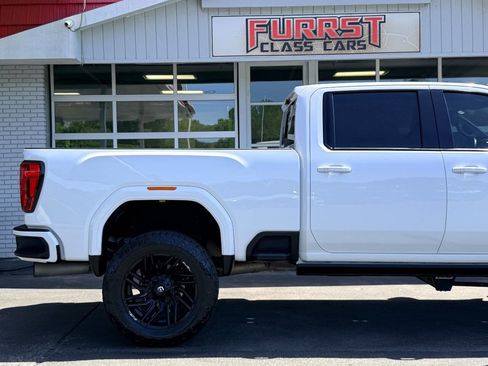 Used 2023 GMC Sierra 2500 AT4 w/ AT4 Premium Plus Package AWD/4WD image 11