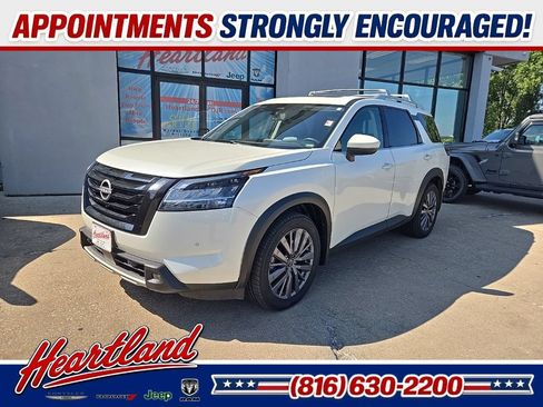 Used 2023 Nissan Pathfinder SL w/ SL Premium Package AWD/4WD image 1