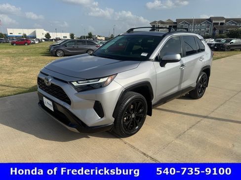 Used 2023 Toyota RAV4 SE w/ Convenience Package AWD/4WD image 4